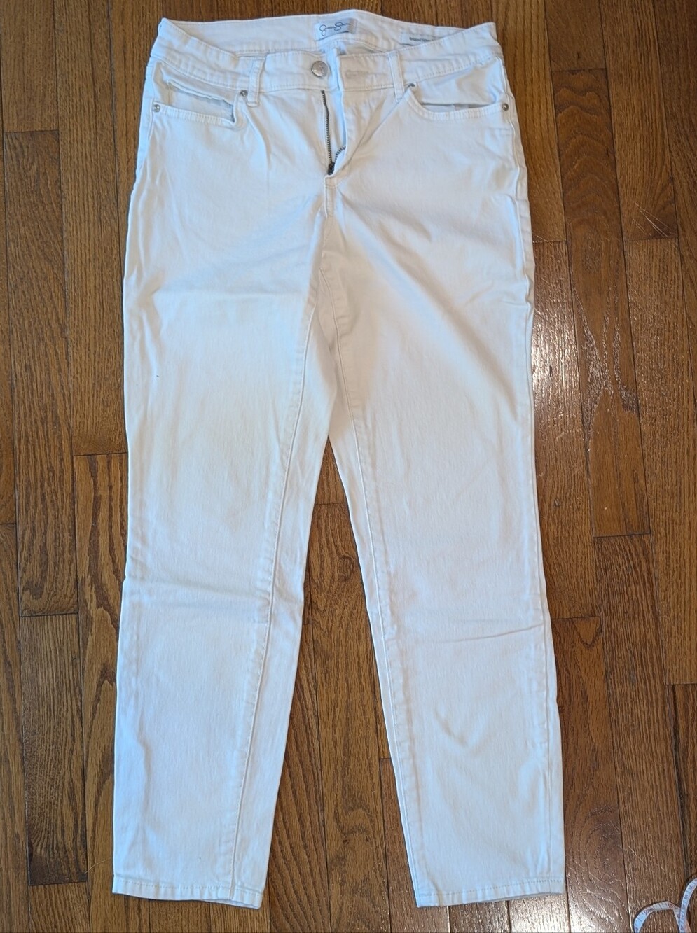 Jessica simpson white relaxed skinny crop jeans 4/27